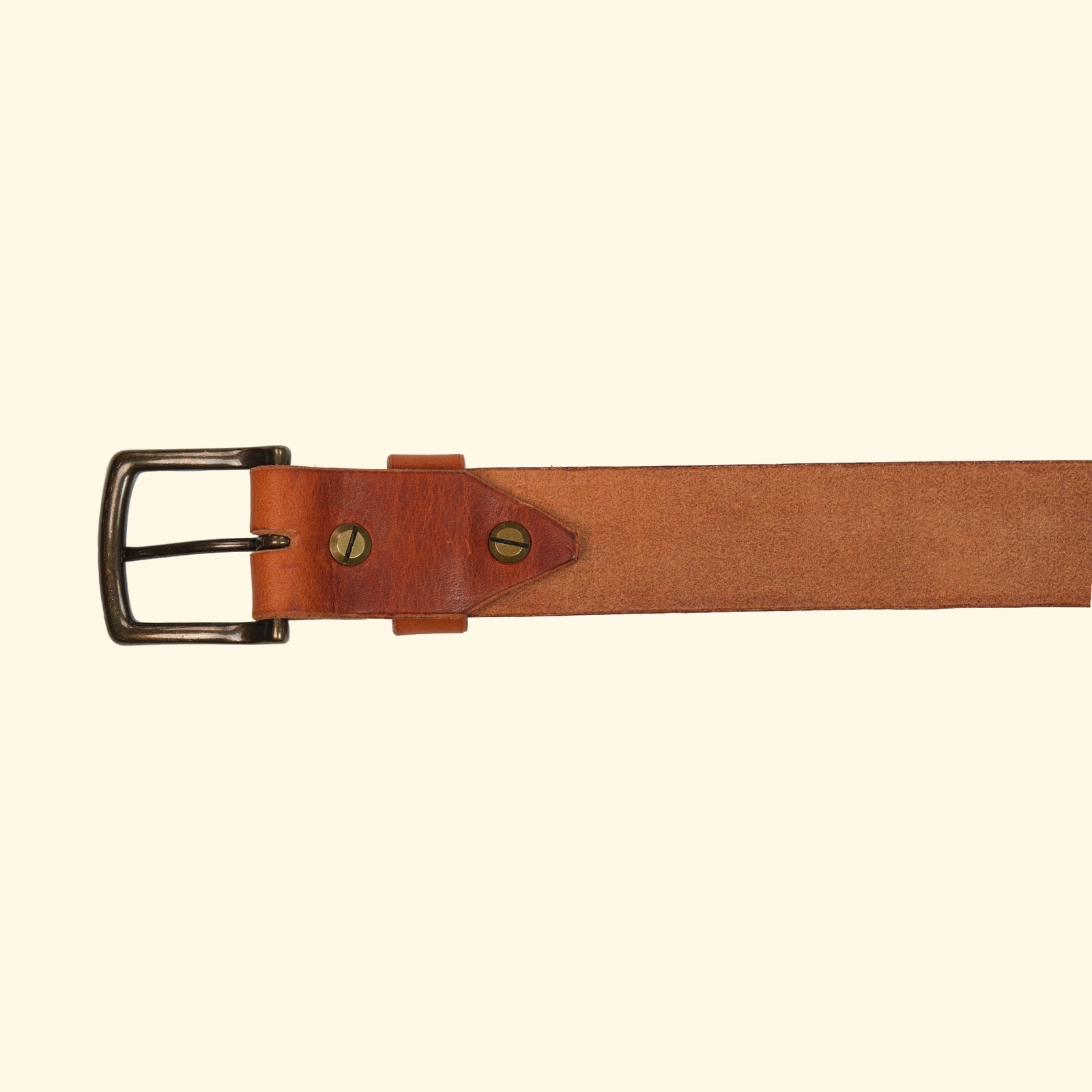 op-belt-langlebiger-Ledergürtel-auf-Mass-english-tan-antique-brass-schnalle-rueckseite