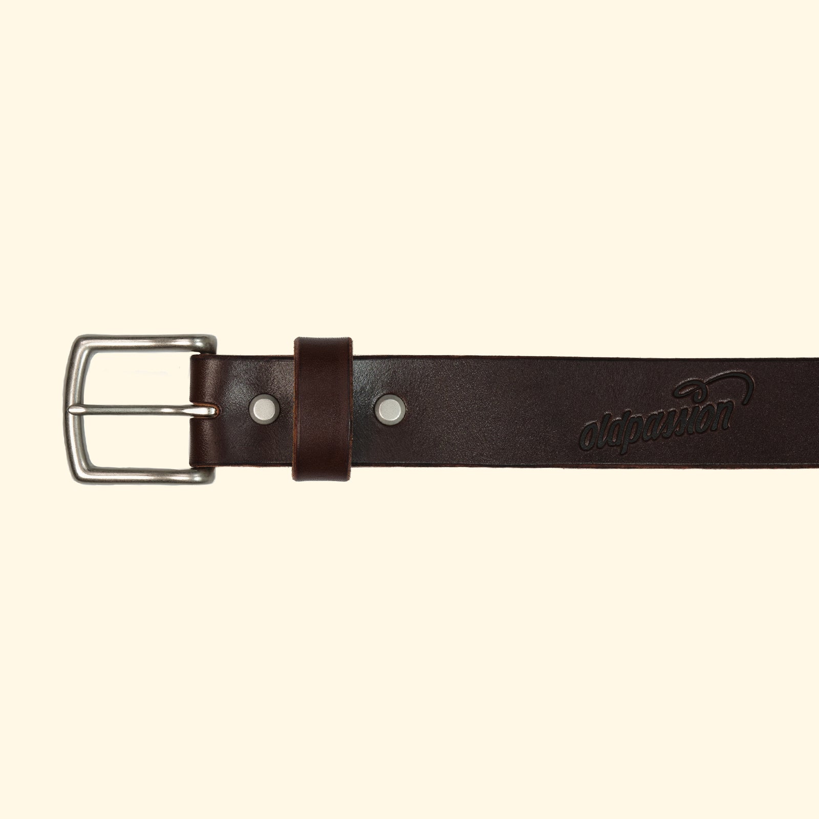 op-belt-langlebiger-Ledergürtel-auf-Mass-havanna-brown-schnalle-silber-brass-vorderseite