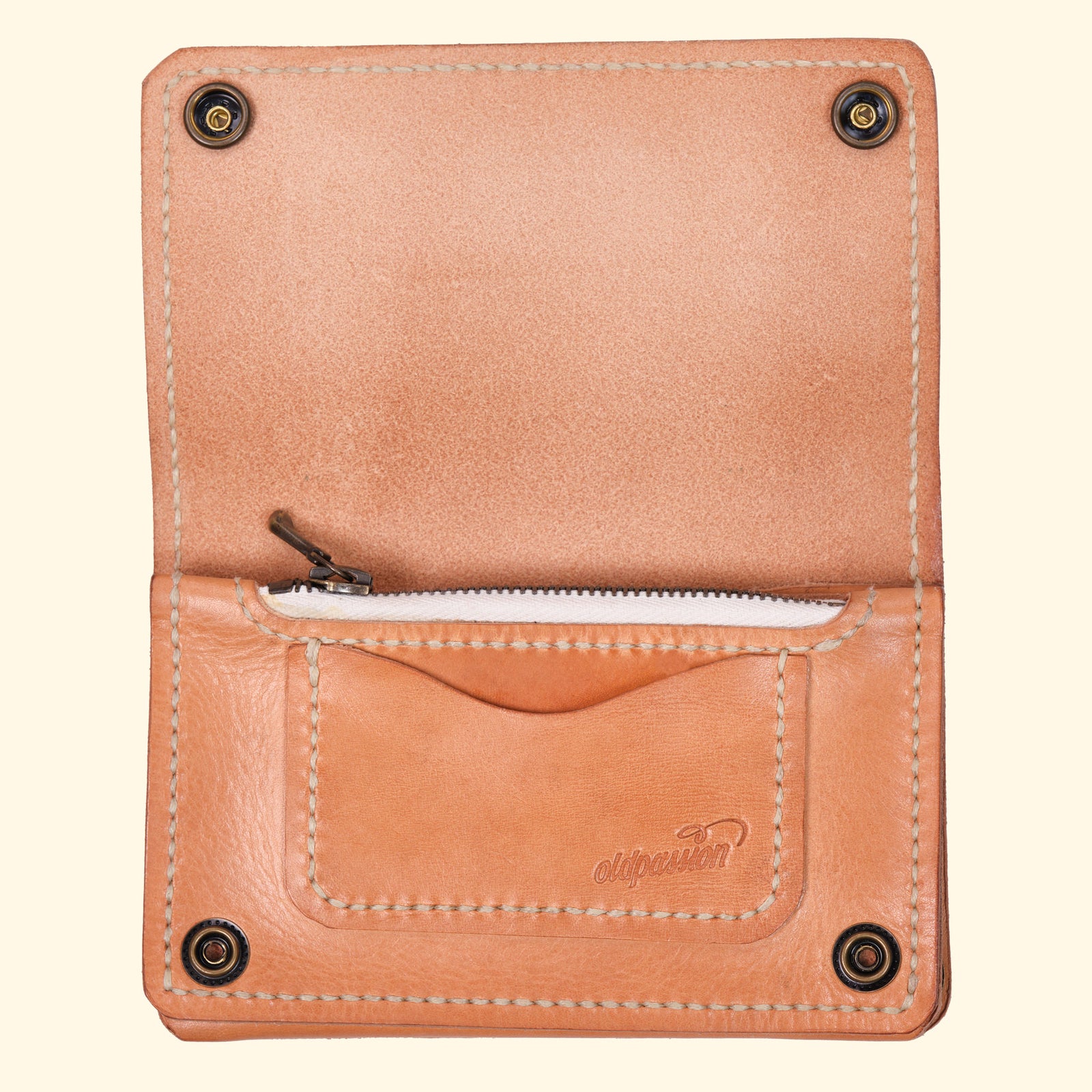 Trucker-Wallet-Extravagantes-Leder-Portemonnaie-nature-Leder-antique-hardware-oldpassion-from-prison-with-love-Vorderseite-geöffnet