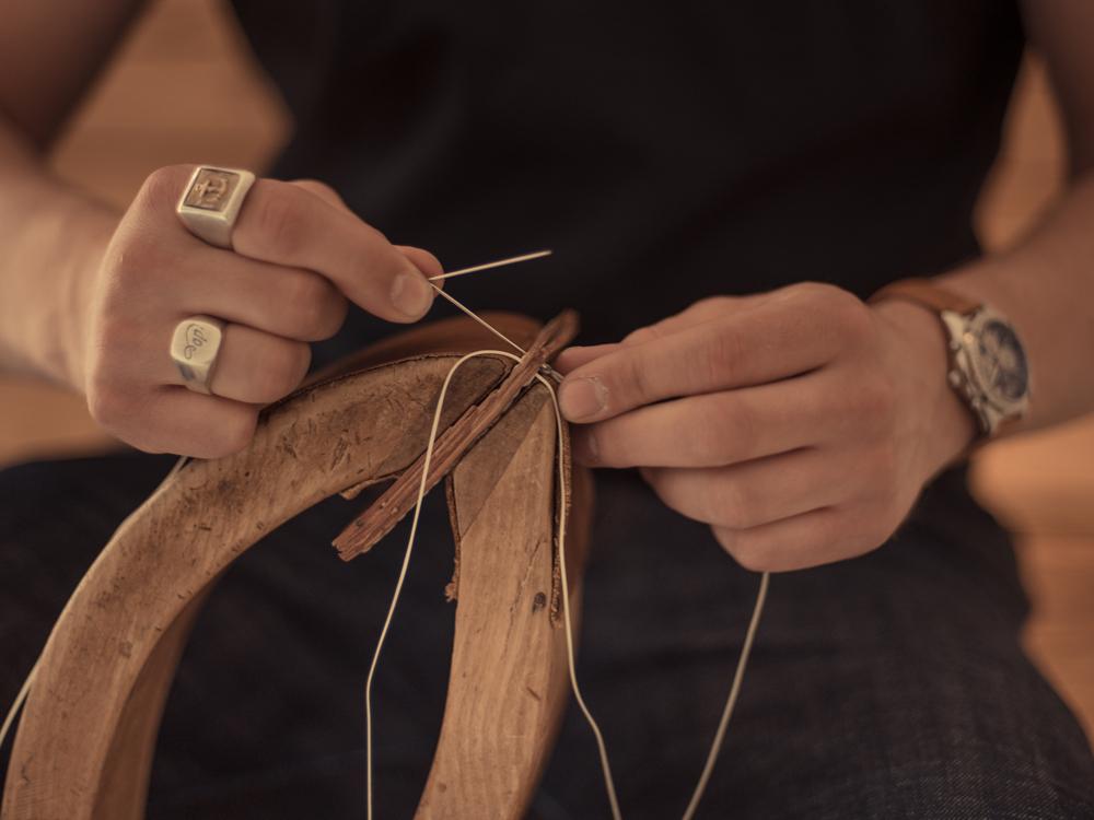 Leidenschaft für Handwerk und Johnny Cash Roman Buri der Sattlerrebel