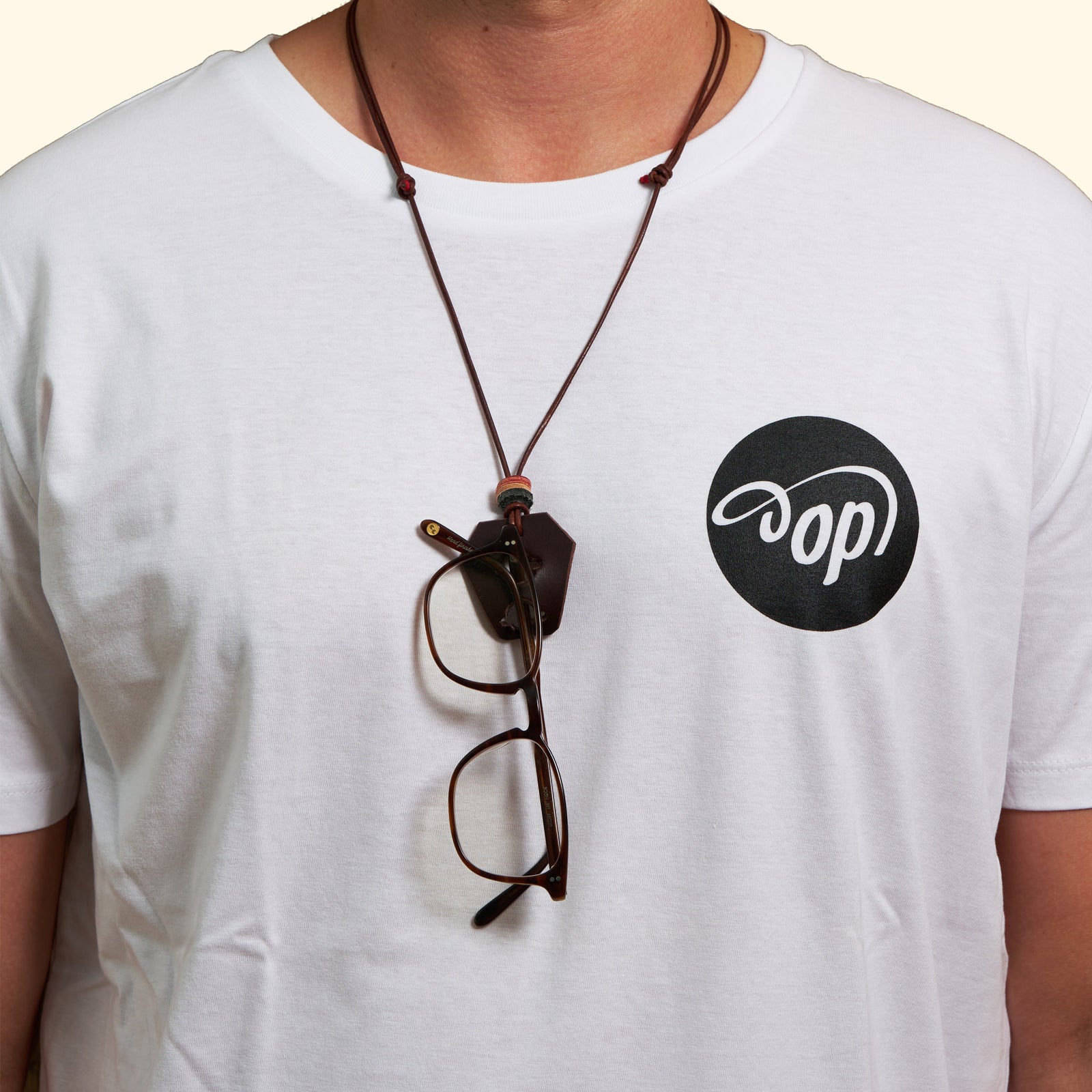 Eyeglasses-Necklace-Echtleder-Brillenkette-brown-oldpassion-from-prison-with-love-sunglasses-white