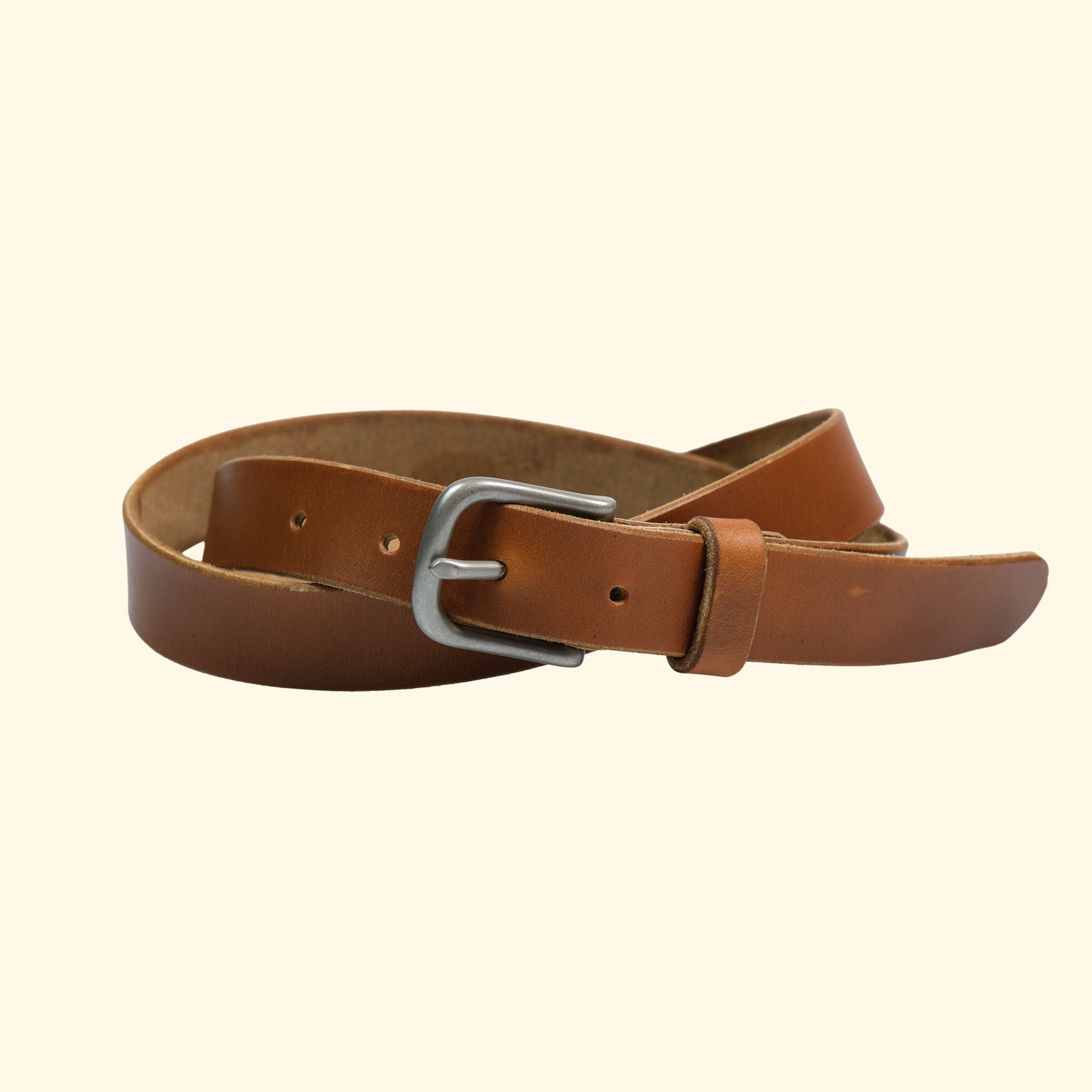 Schmaler Ledergürtel op belt slim in Sunflower mit silberfarbener Dornschliesse – aus Horween Cavalier Leder, handgefertigt in der Schweiz.