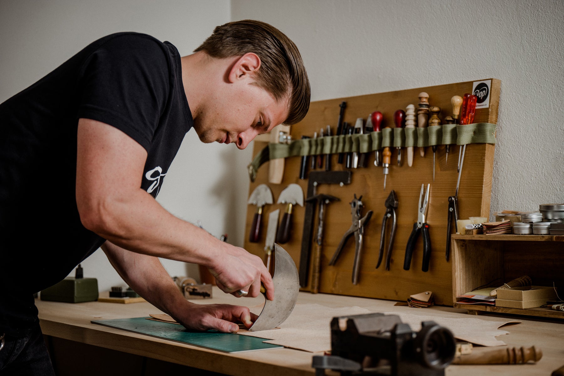 oldpassion - from prison with love founder and owner roman buri der sattler rebell in der werkstatt von oldpassion