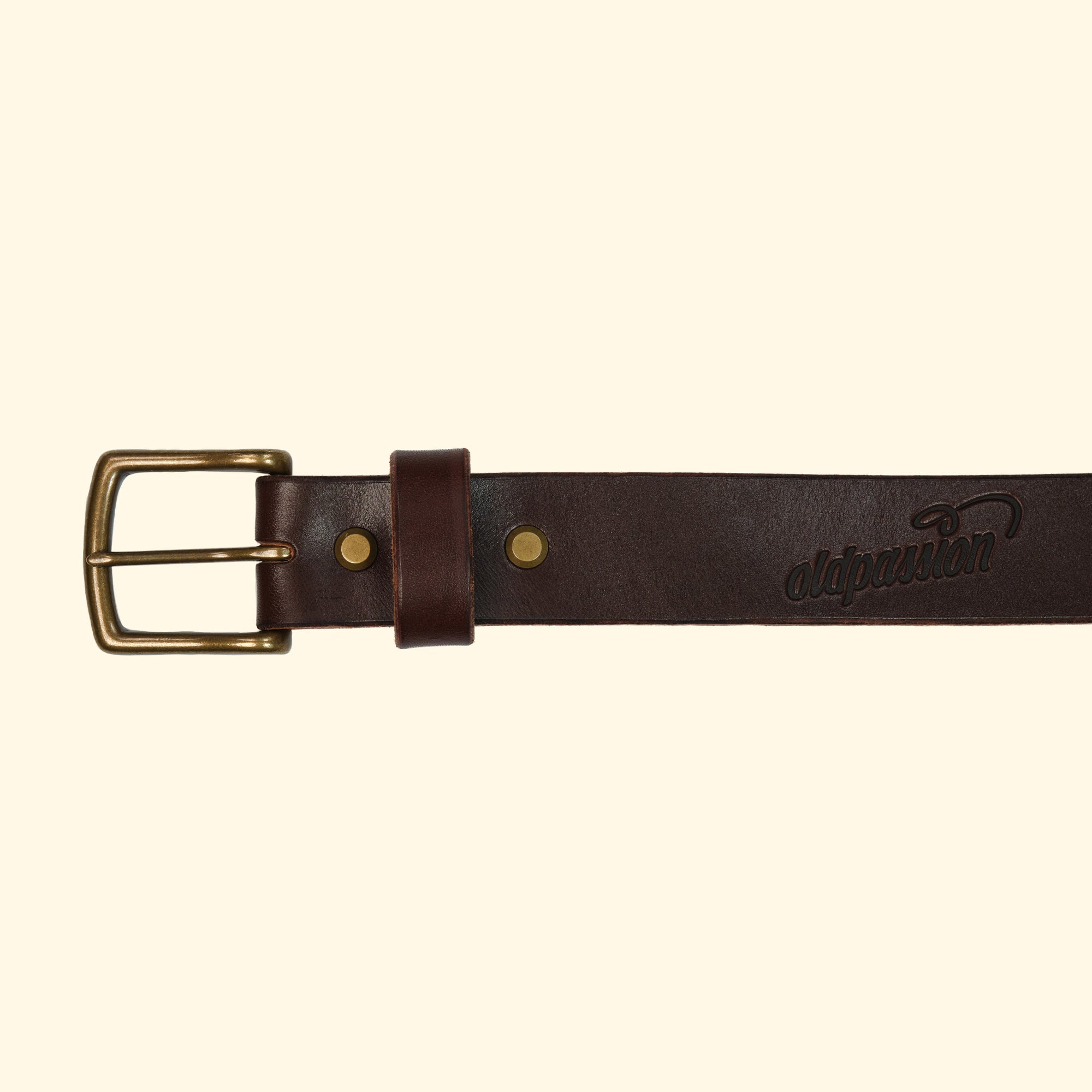 op-belt-langlebiger-Ledergürtel-auf-Mass-havanna-brown-schnalle-antique-brass-vorderseite