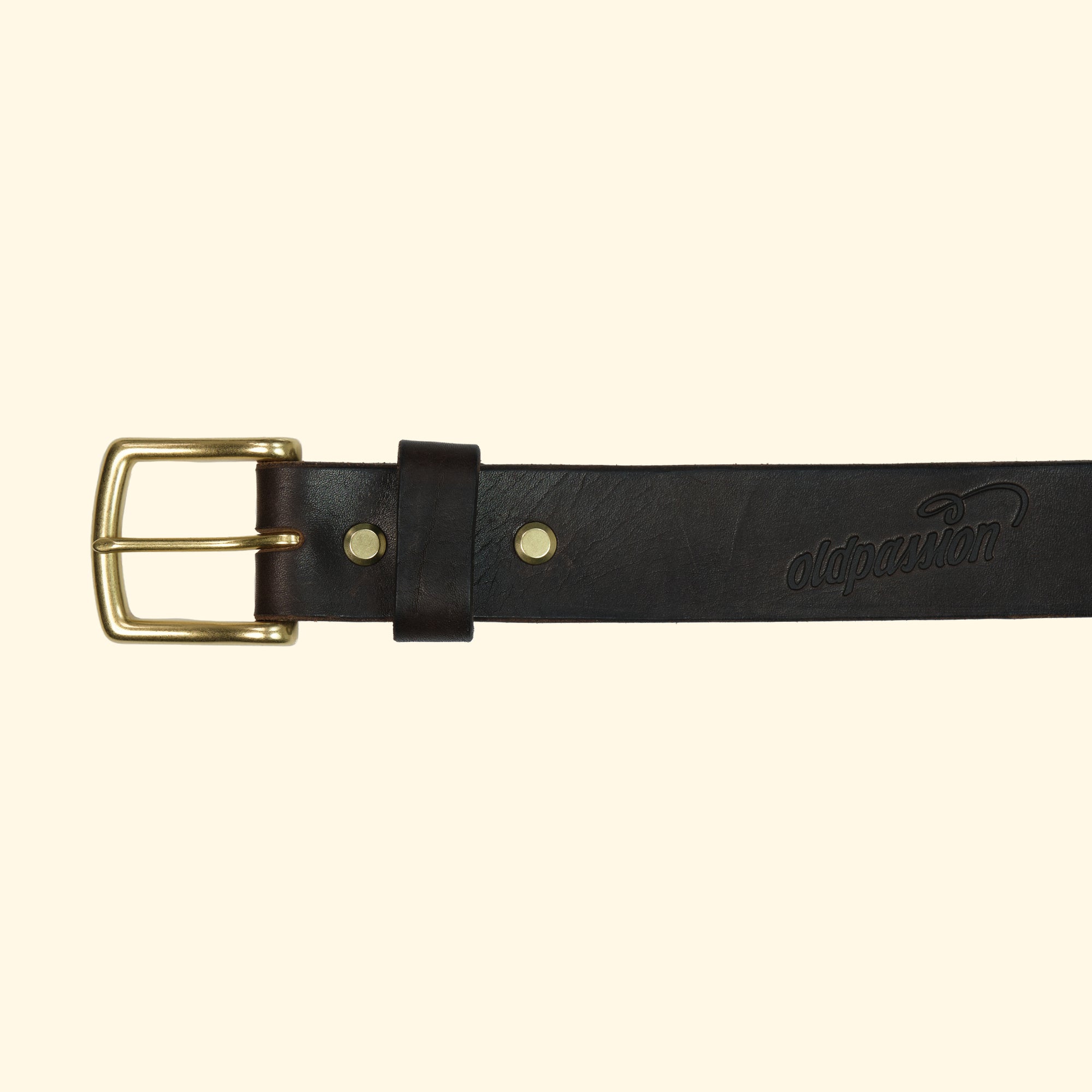 op-belt-langlebiger-Ledergürtel-auf-Mass-myrtille-dark-brown-schnalle-gold-vorderseite