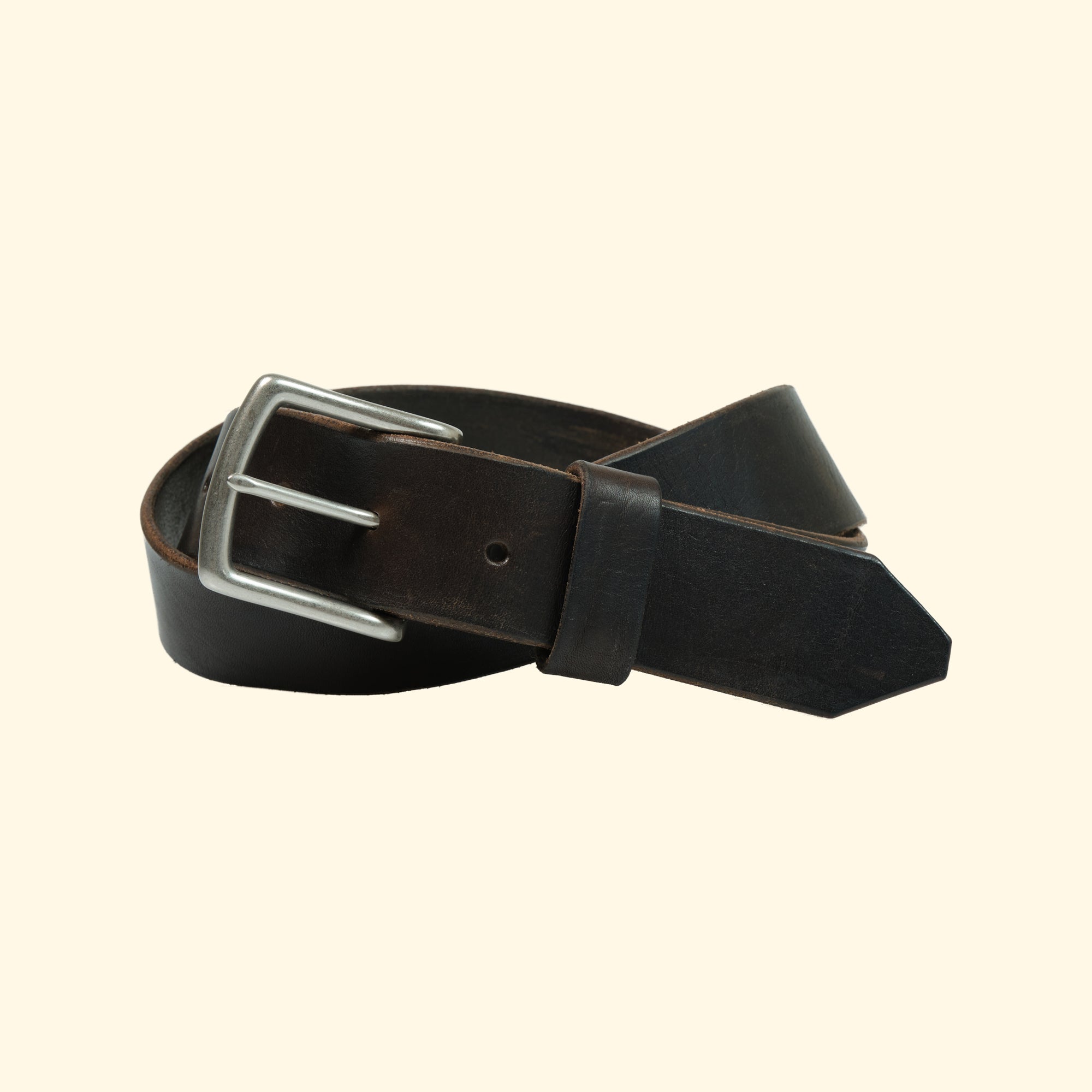 op-belt-langlebiger-Ledergürtel-auf-Mass-myrtille-dark-brown-schnalle-silver-brass-frontview