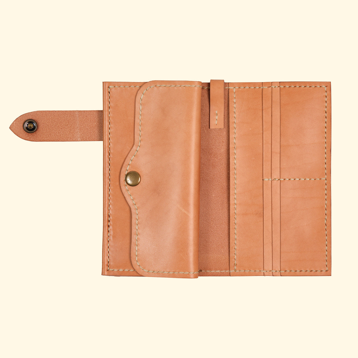 Long-Wallet-Maximum-Style-hangefertigtes-Leder-Portemonnaie-nature-vorderseite-geoeffnet-oldpassion-from-prison-with-love