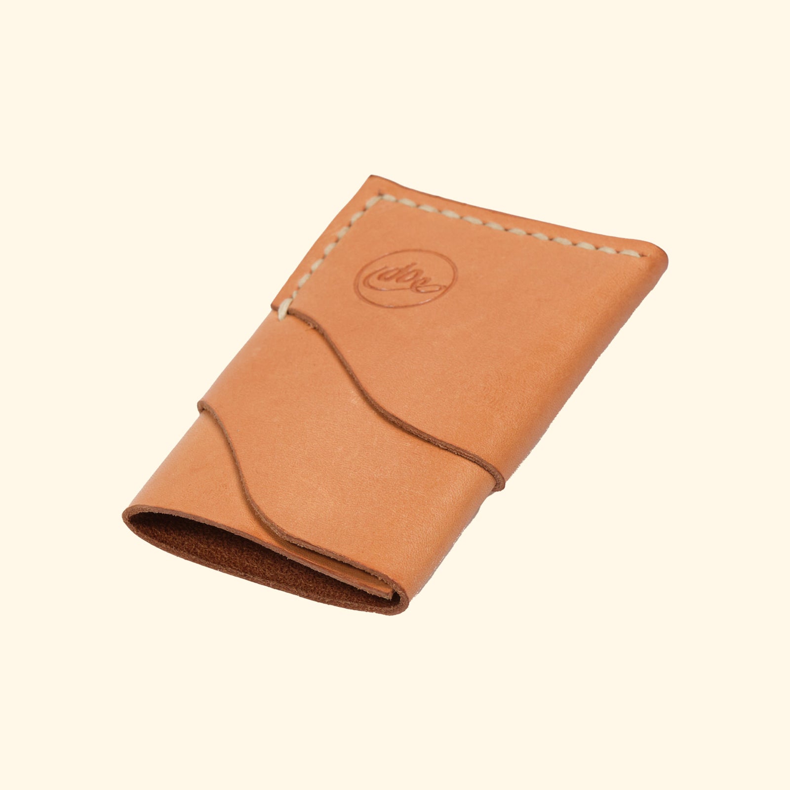 burrito minimalistisches Kartenhalter Portemonnaie aus vegetabil gegeerbtes Leder nature high angle oldpassion from prison with love